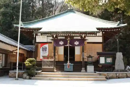 鷲林寺の本殿・本堂