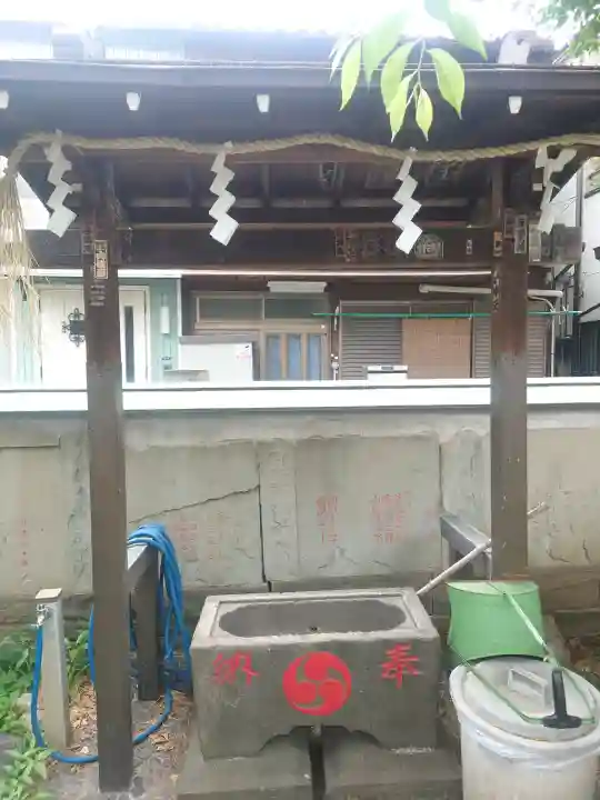 利田神社の{uncategorized: "未分類", other: "その他", undefined: "問題あり", building: "その他建物", grave: "お墓", sacred_gate: "鳥居", guardian: "狛犬", statue: "像", buddha: "仏像", history: "歴史", nature: "自然", garden: "庭園", animal: "動物", pagoda: "塔", temizu: "手水舎", mountain_gate: "山門・神門", sanctuary: "本殿・本堂", subordinate: "末社・摂社", art: "芸術", scenery: "景色", jizo: "地蔵", ema: "絵馬", goshuin: "御朱印", omikuji: "おみくじ", items: "授与品その他", amulet: "お守り", goshuincho: "御朱印帳", eats: "食事", festival: "お祭り", votive_dance: "神楽", shichigosan: "七五三参", wedding: "結婚式", experience: "体験その他", initially: "初詣", around: "周辺", anti_infection: "感染症対策"}