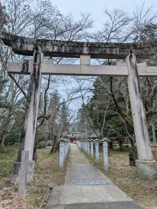 出石神社の{uncategorized: "未分類", other: "その他", undefined: "問題あり", building: "その他建物", grave: "お墓", sacred_gate: "鳥居", guardian: "狛犬", statue: "像", buddha: "仏像", history: "歴史", nature: "自然", garden: "庭園", animal: "動物", pagoda: "塔", temizu: "手水舎", mountain_gate: "山門・神門", sanctuary: "本殿・本堂", subordinate: "末社・摂社", art: "芸術", scenery: "景色", jizo: "地蔵", ema: "絵馬", goshuin: "御朱印", omikuji: "おみくじ", items: "授与品その他", amulet: "お守り", goshuincho: "御朱印帳", eats: "食事", festival: "お祭り", votive_dance: "神楽", shichigosan: "七五三参", wedding: "結婚式", experience: "体験その他", initially: "初詣", around: "周辺", anti_infection: "感染症対策"}