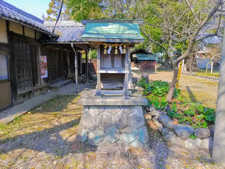神明社(宮浦)の末社・摂社