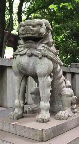 渋谷氷川神社の狛犬