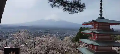 新倉富士浅間神社の景色