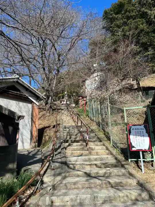 男山八幡宮の{uncategorized: "未分類", other: "その他", undefined: "問題あり", building: "その他建物", grave: "お墓", sacred_gate: "鳥居", guardian: "狛犬", statue: "像", buddha: "仏像", history: "歴史", nature: "自然", garden: "庭園", animal: "動物", pagoda: "塔", temizu: "手水舎", mountain_gate: "山門・神門", sanctuary: "本殿・本堂", subordinate: "末社・摂社", art: "芸術", scenery: "景色", jizo: "地蔵", ema: "絵馬", goshuin: "御朱印", omikuji: "おみくじ", items: "授与品その他", amulet: "お守り", goshuincho: "御朱印帳", eats: "食事", festival: "お祭り", votive_dance: "神楽", shichigosan: "七五三参", wedding: "結婚式", experience: "体験その他", initially: "初詣", around: "周辺", anti_infection: "感染症対策"}