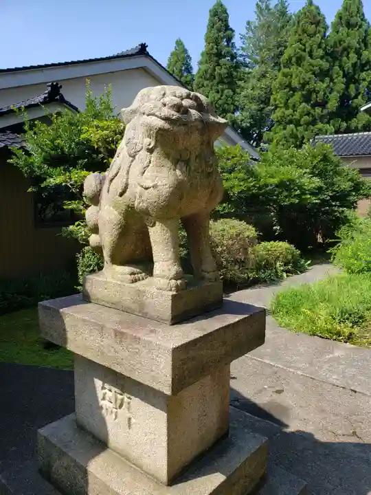 熊野神社の狛犬