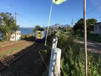 富士見町稲荷神社の周辺