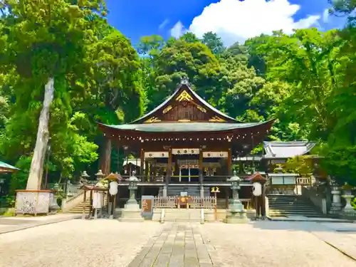 日牟禮八幡宮の本殿