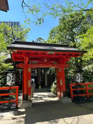 愛宕神社の山門・神門