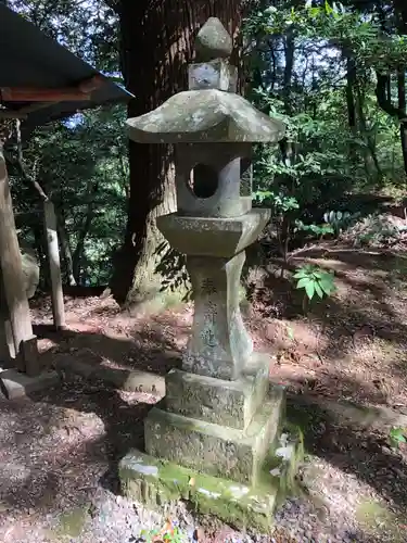 家代神社の塔