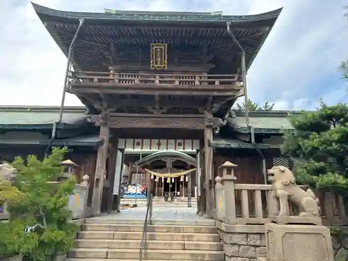 彦島八幡宮の山門・神門