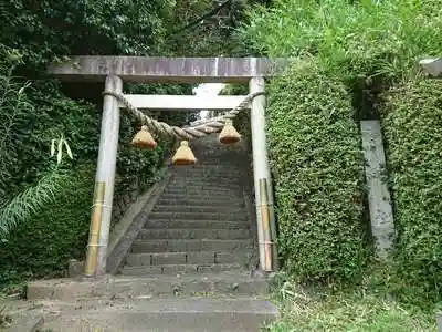神明社の鳥居