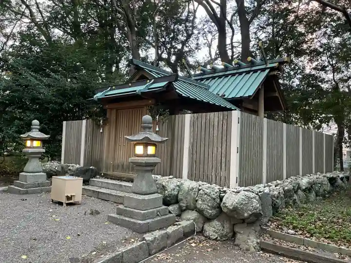 箕曲神社の{uncategorized: "未分類", other: "その他", undefined: "問題あり", building: "その他建物", grave: "お墓", sacred_gate: "鳥居", guardian: "狛犬", statue: "像", buddha: "仏像", history: "歴史", nature: "自然", garden: "庭園", animal: "動物", pagoda: "塔", temizu: "手水舎", mountain_gate: "山門・神門", sanctuary: "本殿・本堂", subordinate: "末社・摂社", art: "芸術", scenery: "景色", jizo: "地蔵", ema: "絵馬", goshuin: "御朱印", omikuji: "おみくじ", items: "授与品その他", amulet: "お守り", goshuincho: "御朱印帳", eats: "食事", festival: "お祭り", votive_dance: "神楽", shichigosan: "七五三参", wedding: "結婚式", experience: "体験その他", initially: "初詣", around: "周辺", anti_infection: "感染症対策"}