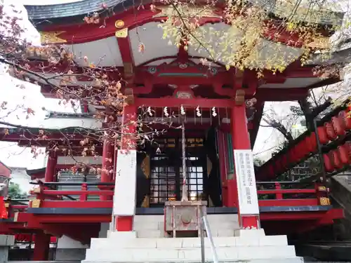 市谷亀岡八幡宮の本殿・本堂