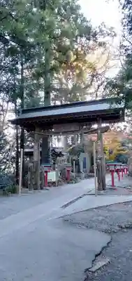 高尾山薬王院の山門・神門