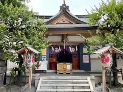 穏田神社の本殿・本堂