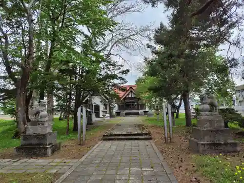 真龍神社の庭園