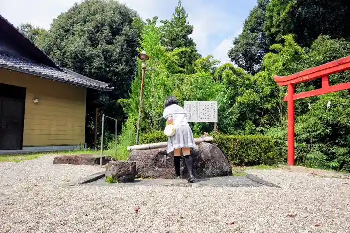 曽野稲荷神社の手水舎