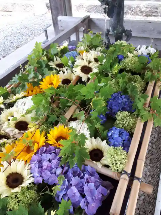江南神社の手水舎