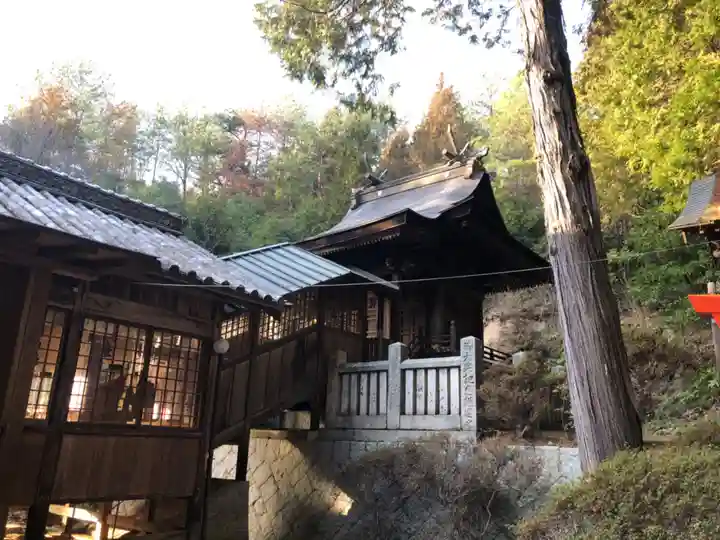 百射山神社の本殿・本堂
