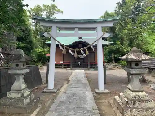 鹿苑神社の鳥居