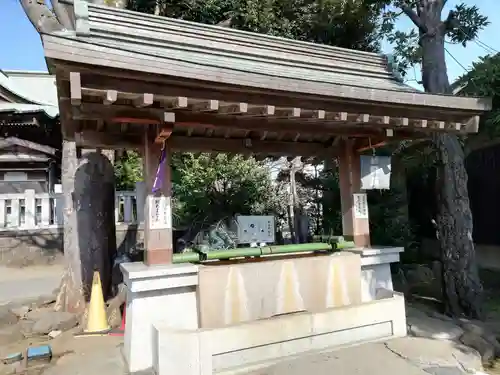 桐ヶ谷氷川神社の手水舎
