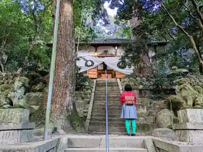 平群神社の本殿・本堂