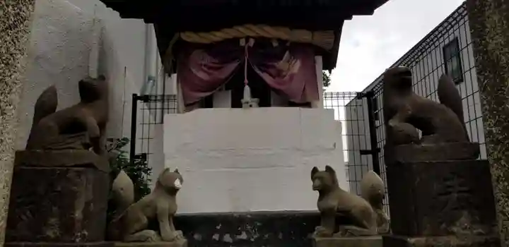 稲荷神社の狛犬