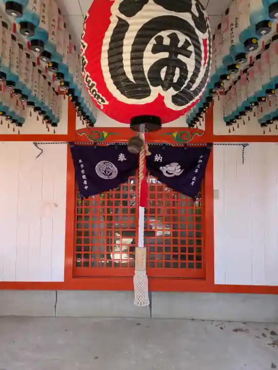 粟津天満神社の{uncategorized: "未分類", other: "その他", undefined: "問題あり", building: "その他建物", grave: "お墓", sacred_gate: "鳥居", guardian: "狛犬", statue: "像", buddha: "仏像", history: "歴史", nature: "自然", garden: "庭園", animal: "動物", pagoda: "塔", temizu: "手水舎", mountain_gate: "山門・神門", sanctuary: "本殿・本堂", subordinate: "末社・摂社", art: "芸術", scenery: "景色", jizo: "地蔵", ema: "絵馬", goshuin: "御朱印", omikuji: "おみくじ", items: "授与品その他", amulet: "お守り", goshuincho: "御朱印帳", eats: "食事", festival: "お祭り", votive_dance: "神楽", shichigosan: "七五三参", wedding: "結婚式", experience: "体験その他", initially: "初詣", around: "周辺", anti_infection: "感染症対策"}