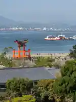 厳島神社の{uncategorized: "未分類", other: "その他", undefined: "問題あり", building: "その他建物", grave: "お墓", sacred_gate: "鳥居", guardian: "狛犬", statue: "像", buddha: "仏像", history: "歴史", nature: "自然", garden: "庭園", animal: "動物", pagoda: "塔", temizu: "手水舎", mountain_gate: "山門・神門", sanctuary: "本殿・本堂", subordinate: "末社・摂社", art: "芸術", scenery: "景色", jizo: "地蔵", ema: "絵馬", goshuin: "御朱印", omikuji: "おみくじ", items: "授与品その他", amulet: "お守り", goshuincho: "御朱印帳", eats: "食事", festival: "お祭り", votive_dance: "神楽", shichigosan: "七五三参", wedding: "結婚式", experience: "体験その他", initially: "初詣", around: "周辺", anti_infection: "感染症対策"}