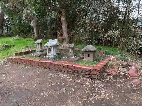 滝口神社の末社