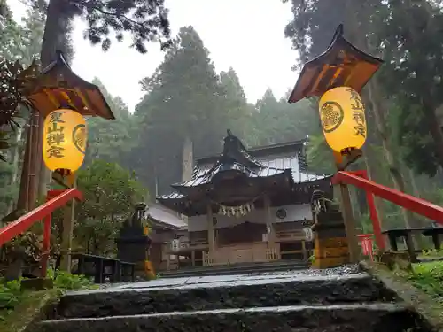 御岩神社の建物その他