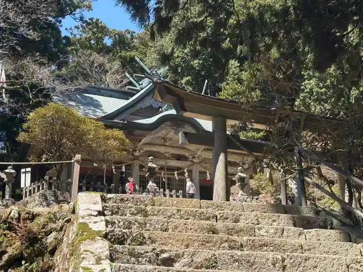 玉置神社の{uncategorized: "未分類", other: "その他", undefined: "問題あり", building: "その他建物", grave: "お墓", sacred_gate: "鳥居", guardian: "狛犬", statue: "像", buddha: "仏像", history: "歴史", nature: "自然", garden: "庭園", animal: "動物", pagoda: "塔", temizu: "手水舎", mountain_gate: "山門・神門", sanctuary: "本殿・本堂", subordinate: "末社・摂社", art: "芸術", scenery: "景色", jizo: "地蔵", ema: "絵馬", goshuin: "御朱印", omikuji: "おみくじ", items: "授与品その他", amulet: "お守り", goshuincho: "御朱印帳", eats: "食事", festival: "お祭り", votive_dance: "神楽", shichigosan: "七五三参", wedding: "結婚式", experience: "体験その他", initially: "初詣", around: "周辺", anti_infection: "感染症対策"}