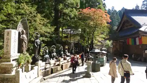 高野山金剛峯寺奥の院(和歌山県)