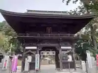 日牟禮八幡宮の山門・神門