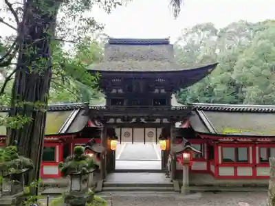 石上神宮の山門・神門