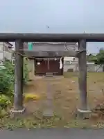 稲荷大明神の鳥居