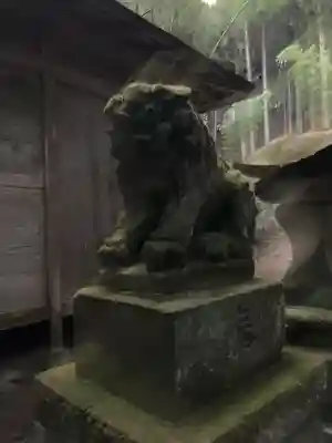 十二所神社の狛犬
