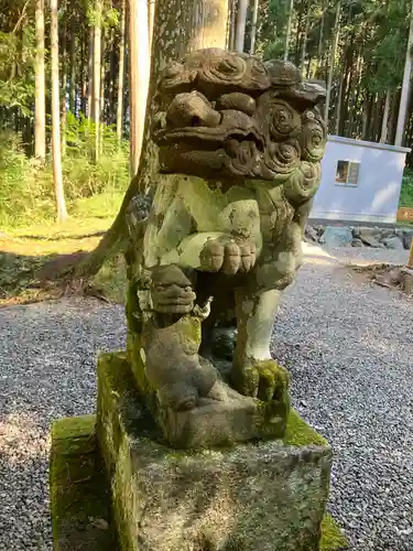 根道神社の狛犬