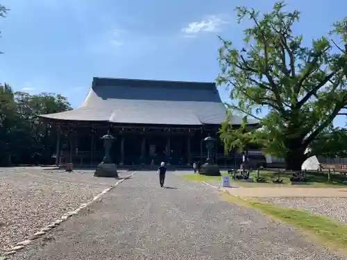 勝興寺の本殿