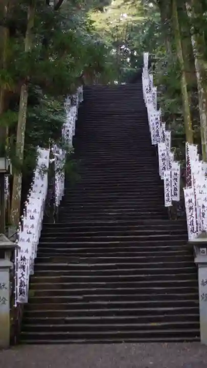 熊野本宮大社の{uncategorized: "未分類", other: "その他", undefined: "問題あり", building: "その他建物", grave: "お墓", sacred_gate: "鳥居", guardian: "狛犬", statue: "像", buddha: "仏像", history: "歴史", nature: "自然", garden: "庭園", animal: "動物", pagoda: "塔", temizu: "手水舎", mountain_gate: "山門・神門", sanctuary: "本殿・本堂", subordinate: "末社・摂社", art: "芸術", scenery: "景色", jizo: "地蔵", ema: "絵馬", goshuin: "御朱印", omikuji: "おみくじ", items: "授与品その他", amulet: "お守り", goshuincho: "御朱印帳", eats: "食事", festival: "お祭り", votive_dance: "神楽", shichigosan: "七五三参", wedding: "結婚式", experience: "体験その他", initially: "初詣", around: "周辺", anti_infection: "感染症対策"}