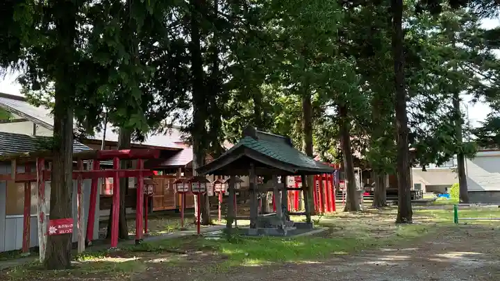 與次郎稲荷神社(山形県)