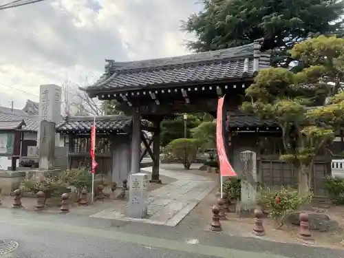 本覚寺の{uncategorized: "未分類", other: "その他", undefined: "問題あり", building: "その他建物", grave: "お墓", sacred_gate: "鳥居", guardian: "狛犬", statue: "像", buddha: "仏像", history: "歴史", nature: "自然", garden: "庭園", animal: "動物", pagoda: "塔", temizu: "手水舎", mountain_gate: "山門・神門", sanctuary: "本殿・本堂", subordinate: "末社・摂社", art: "芸術", scenery: "景色", jizo: "地蔵", ema: "絵馬", goshuin: "御朱印", omikuji: "おみくじ", items: "授与品その他", amulet: "お守り", goshuincho: "御朱印帳", eats: "食事", festival: "お祭り", votive_dance: "神楽", shichigosan: "七五三参", wedding: "結婚式", experience: "体験その他", initially: "初詣", around: "周辺", anti_infection: "感染症対策"}