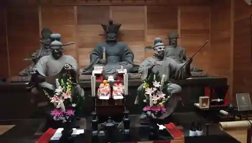 宝積寺の像