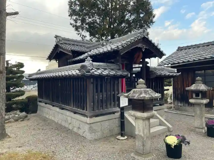 泊瀬部神社の{uncategorized: "未分類", other: "その他", undefined: "問題あり", building: "その他建物", grave: "お墓", sacred_gate: "鳥居", guardian: "狛犬", statue: "像", buddha: "仏像", history: "歴史", nature: "自然", garden: "庭園", animal: "動物", pagoda: "塔", temizu: "手水舎", mountain_gate: "山門・神門", sanctuary: "本殿・本堂", subordinate: "末社・摂社", art: "芸術", scenery: "景色", jizo: "地蔵", ema: "絵馬", goshuin: "御朱印", omikuji: "おみくじ", items: "授与品その他", amulet: "お守り", goshuincho: "御朱印帳", eats: "食事", festival: "お祭り", votive_dance: "神楽", shichigosan: "七五三参", wedding: "結婚式", experience: "体験その他", initially: "初詣", around: "周辺", anti_infection: "感染症対策"}