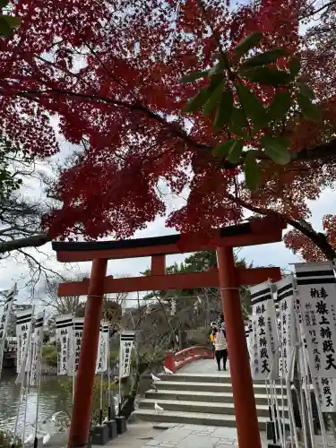 旗上弁財天社の{uncategorized: "未分類", other: "その他", undefined: "問題あり", building: "その他建物", grave: "お墓", sacred_gate: "鳥居", guardian: "狛犬", statue: "像", buddha: "仏像", history: "歴史", nature: "自然", garden: "庭園", animal: "動物", pagoda: "塔", temizu: "手水舎", mountain_gate: "山門・神門", sanctuary: "本殿・本堂", subordinate: "末社・摂社", art: "芸術", scenery: "景色", jizo: "地蔵", ema: "絵馬", goshuin: "御朱印", omikuji: "おみくじ", items: "授与品その他", amulet: "お守り", goshuincho: "御朱印帳", eats: "食事", festival: "お祭り", votive_dance: "神楽", shichigosan: "七五三参", wedding: "結婚式", experience: "体験その他", initially: "初詣", around: "周辺", anti_infection: "感染症対策"}