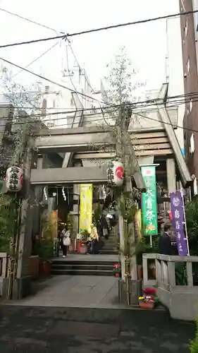 烏森神社の鳥居