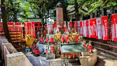 豊川稲荷東京別院の像