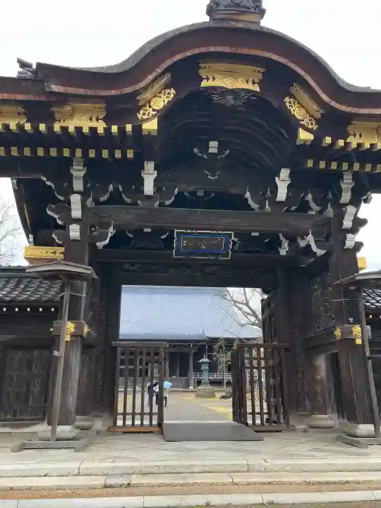 勝興寺の{uncategorized: "未分類", other: "その他", undefined: "問題あり", building: "その他建物", grave: "お墓", sacred_gate: "鳥居", guardian: "狛犬", statue: "像", buddha: "仏像", history: "歴史", nature: "自然", garden: "庭園", animal: "動物", pagoda: "塔", temizu: "手水舎", mountain_gate: "山門・神門", sanctuary: "本殿・本堂", subordinate: "末社・摂社", art: "芸術", scenery: "景色", jizo: "地蔵", ema: "絵馬", goshuin: "御朱印", omikuji: "おみくじ", items: "授与品その他", amulet: "お守り", goshuincho: "御朱印帳", eats: "食事", festival: "お祭り", votive_dance: "神楽", shichigosan: "七五三参", wedding: "結婚式", experience: "体験その他", initially: "初詣", around: "周辺", anti_infection: "感染症対策"}