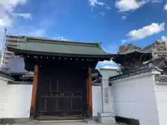 鶴満寺の山門