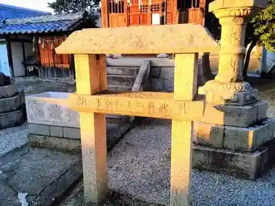 八幡社（上井ケ谷八幡社）の鳥居