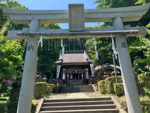 衣笠神社の鳥居